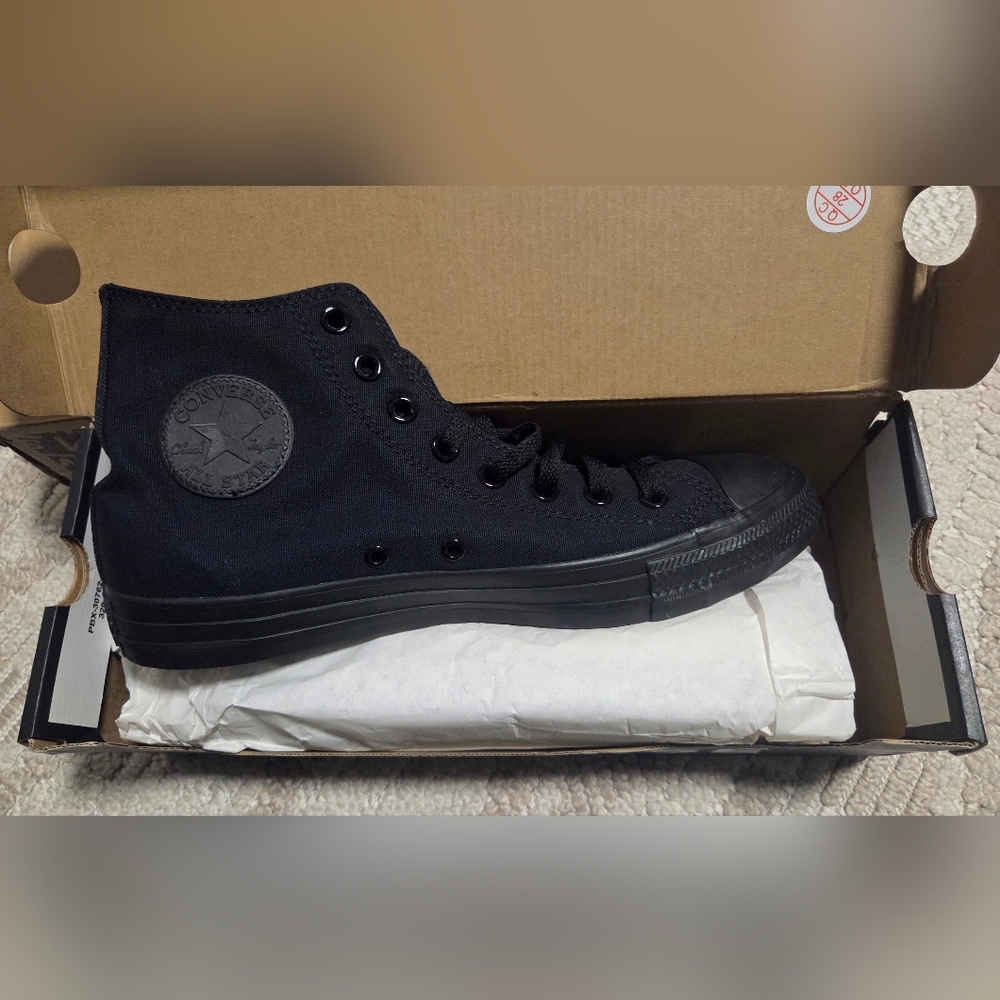 Converse Chuck Taylor All Star High-Top Sneaker Size W10 M 8 NEW IN BOX W TAGS